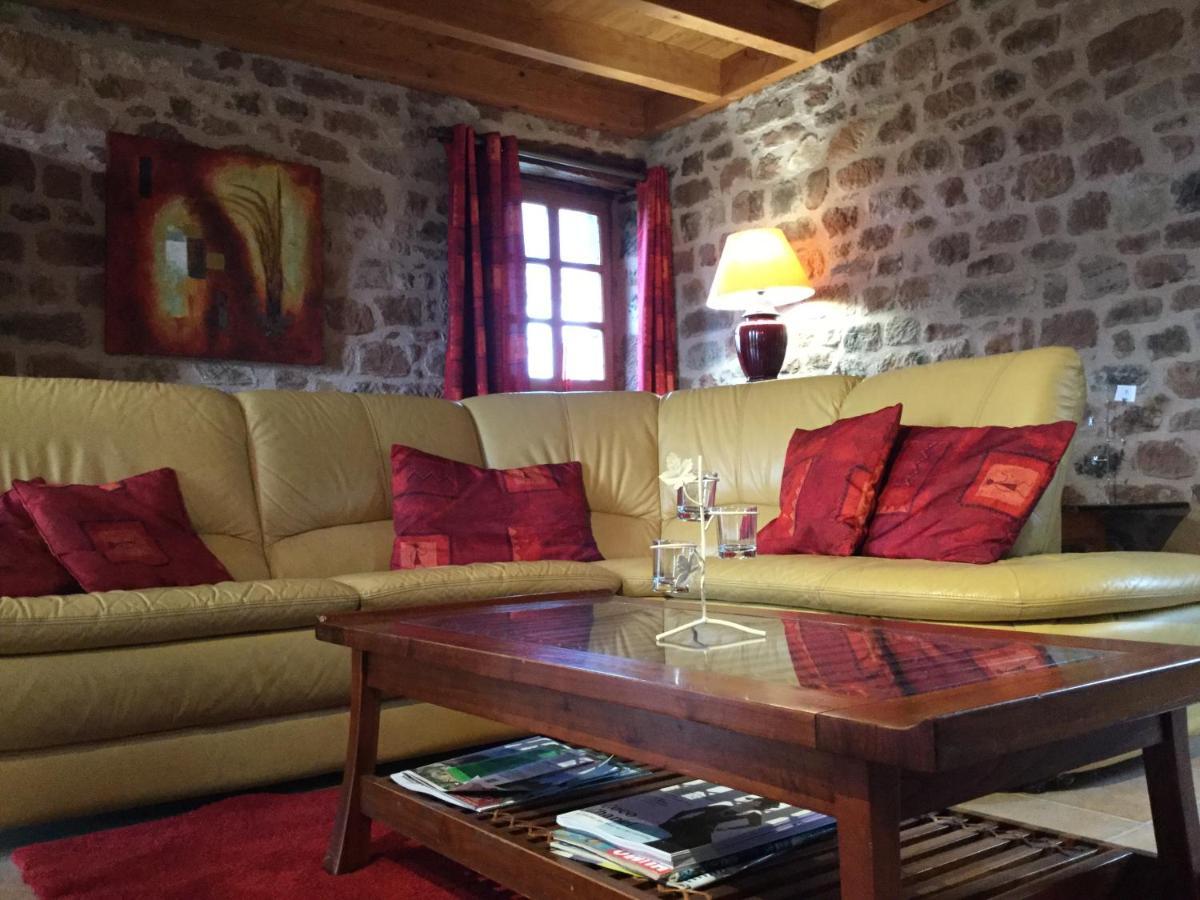 Domaine Du Mas Naut Bed & Breakfast Conques-en-Rouergue Bagian luar foto